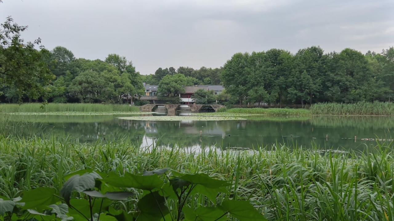 Rock&wood Cozy House * Hangzhou
